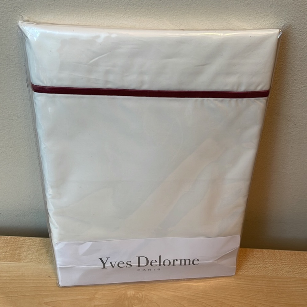 Yves Delorme Paris Athena Grenade King 500TC Organic Cotton Percale Flat Sheet